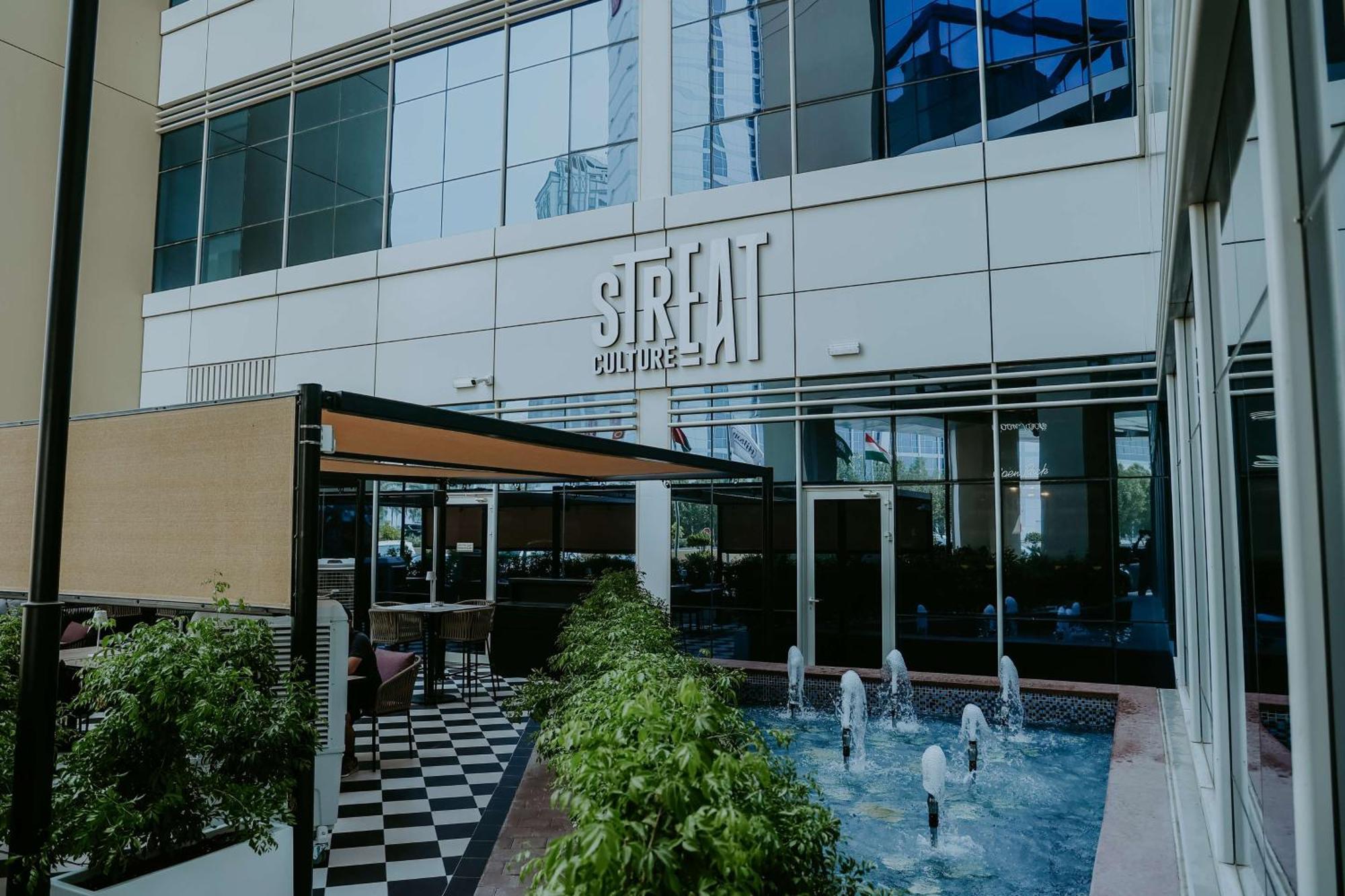Doubletree By Hilton Fujairah City 外观 照片 SRH University of Applied Sciences