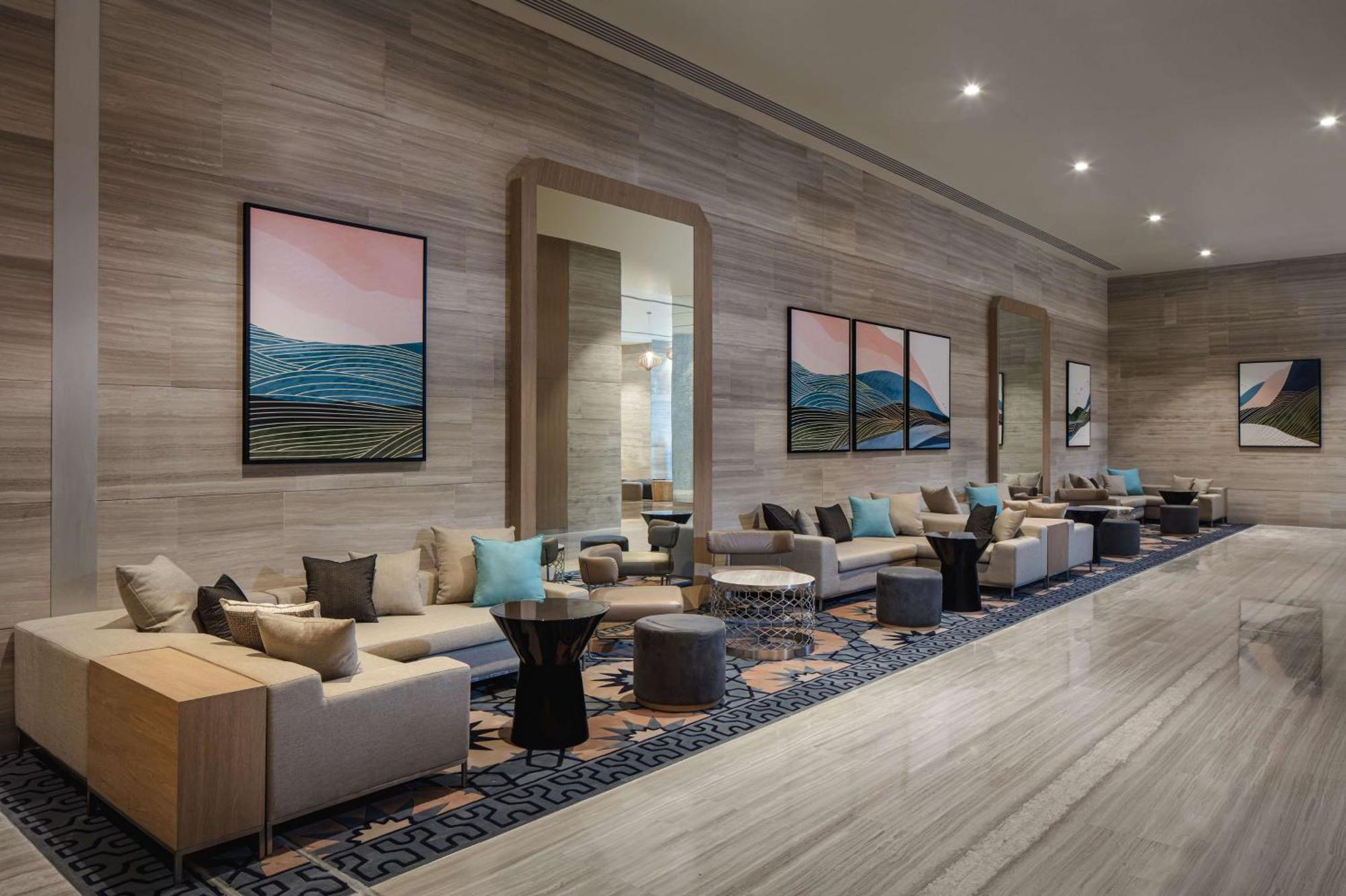Doubletree By Hilton Fujairah City 外观 照片 The lounge at the airport