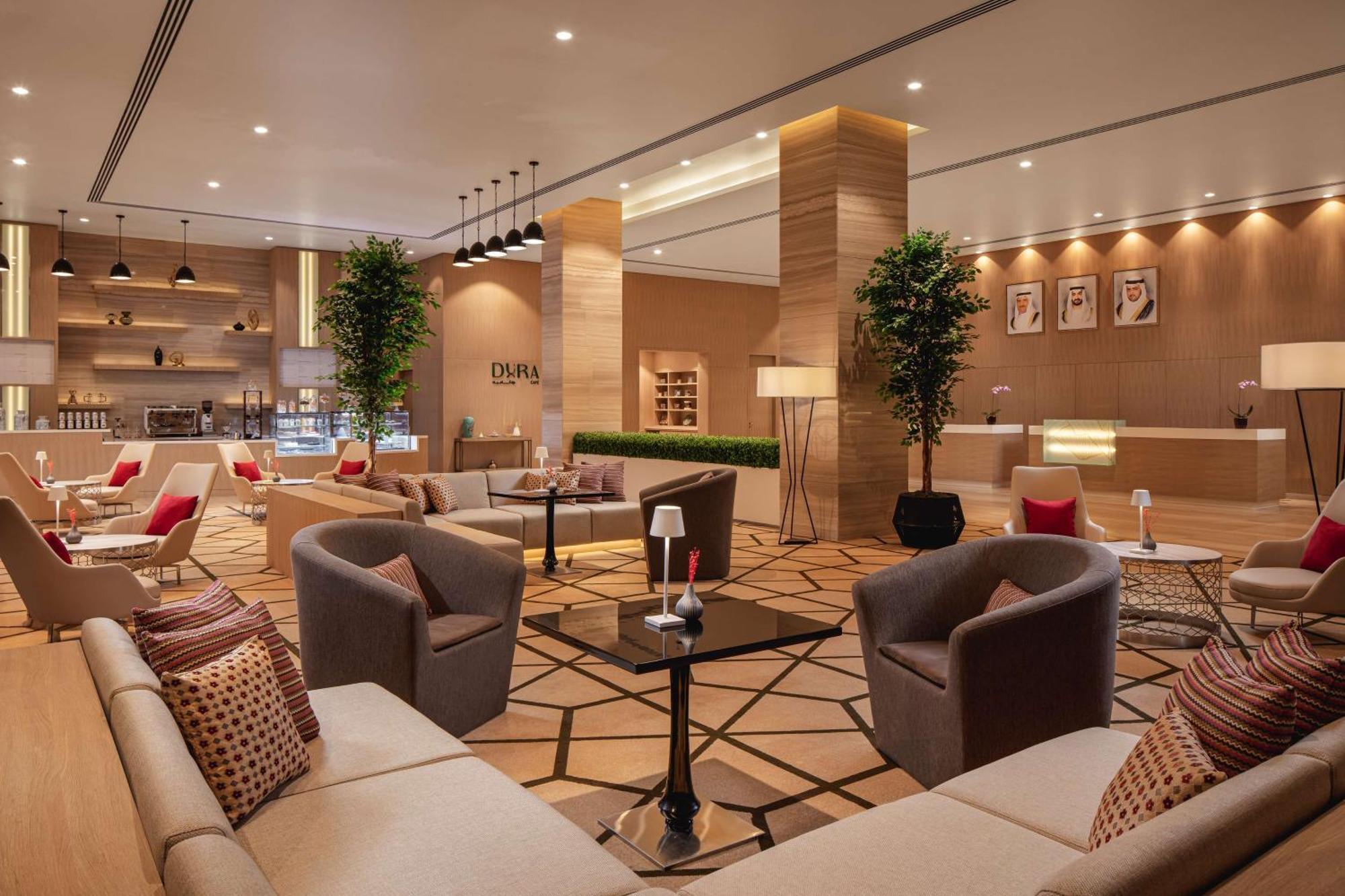 Doubletree By Hilton Fujairah City 外观 照片 The lounge at the airport